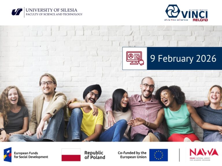 Zróżnicowana grupa młodych dorosłych siedzi razem, śmiejąc się. Nad nimi widnieją logotypy Uniwersytetu Śląskiego, VINCI i NAWA z datą: 9 lutego 2026 r. oraz flagi reprezentujące UE i Polskę.