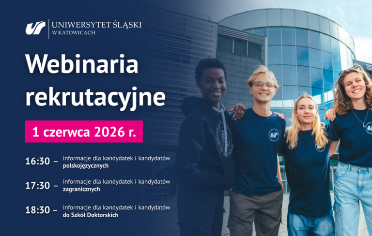 Grupa czterech uśmiechniętych studentów w koszulkach uniwersyteckich stoi przed nowoczesnym szklanym budynkiem. Tekst zapowiada Webinaria rekrutacyjne Uniwersytetu Śląskiego 1 czerwca 2026 r. wraz z harmonogramem webinariów rekrutacyjnych online.